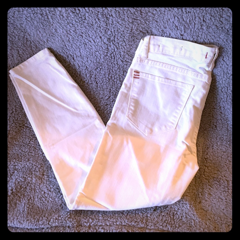BDG Midrise Twig Grazer white jeans